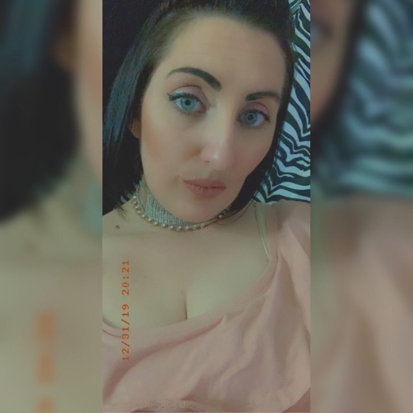 Meet your Posher, Sandra - Picture 1 of 1